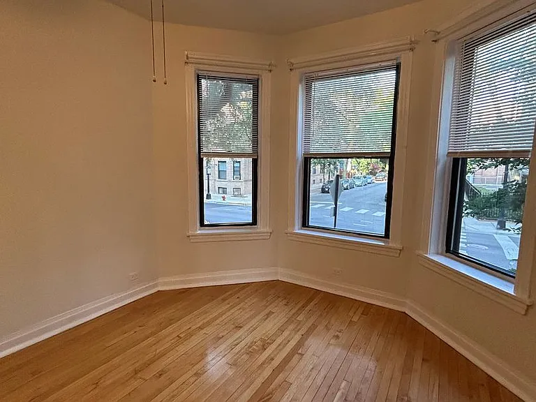 725 S Loomis St — Photo 16