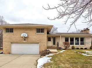 9 Watch Hill Rd, Rock Island, IL 61201