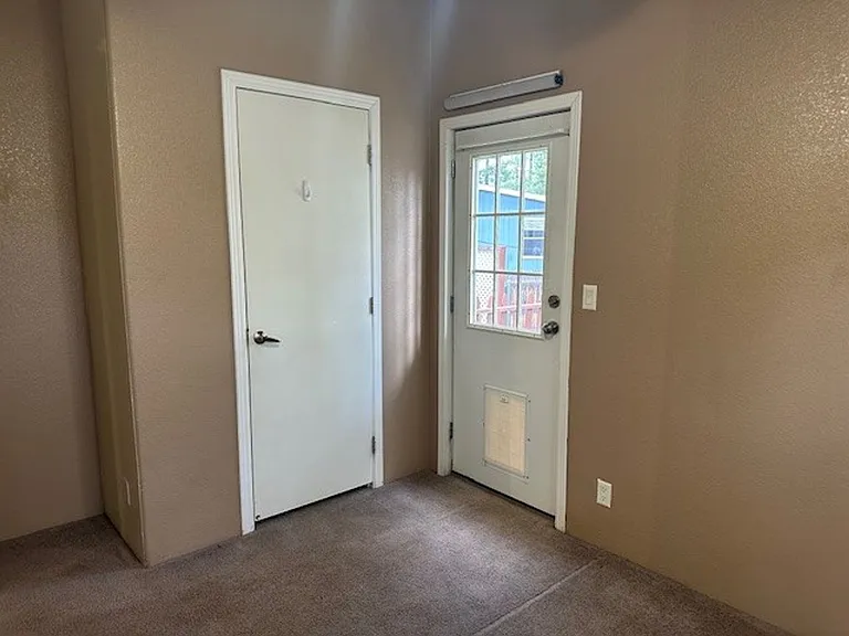 1744 S Union Pacific St — Photo 9