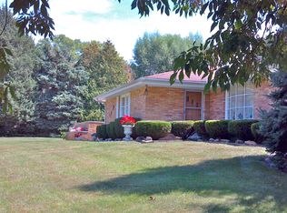 281 E Redbud Dr, East Peoria, IL 61611