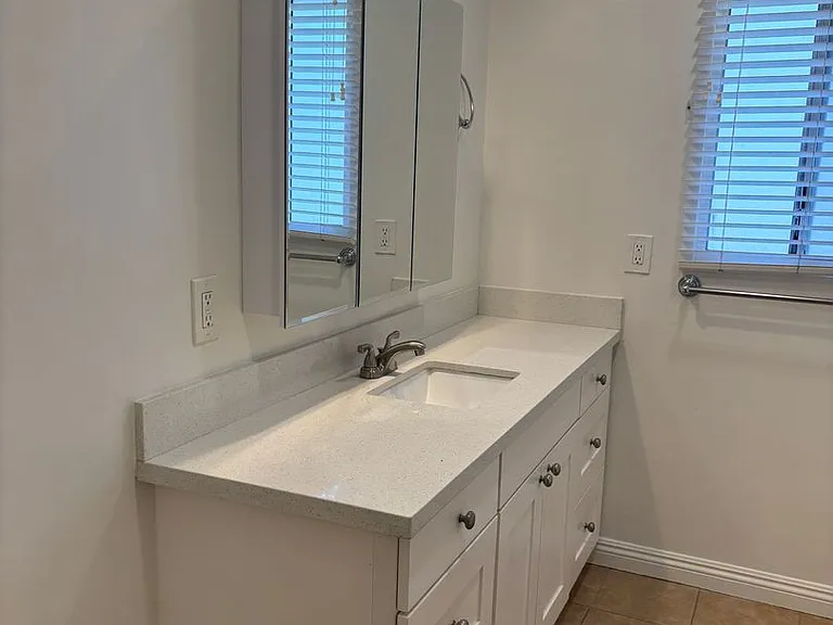 1147 San Rafael Ave — Photo 16