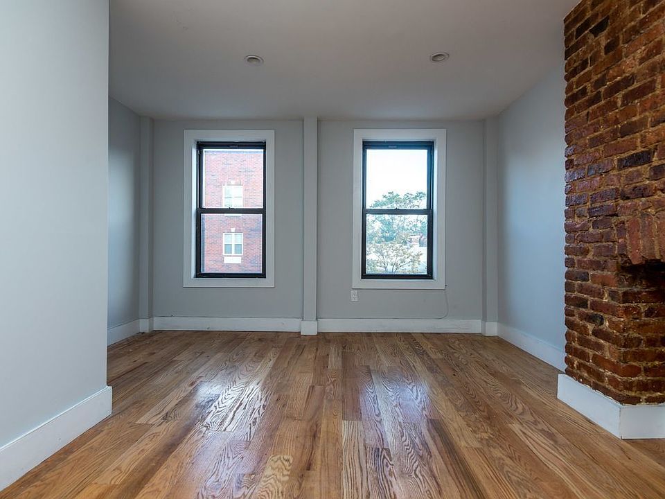 1st image of 77 Jefferson Ave #3R