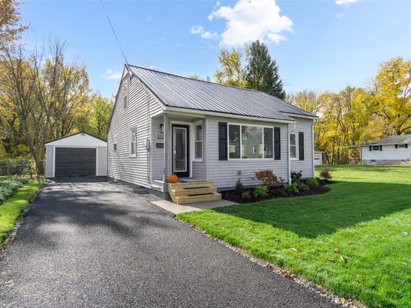3113 Malverne Rd, Endicott, NY 13760