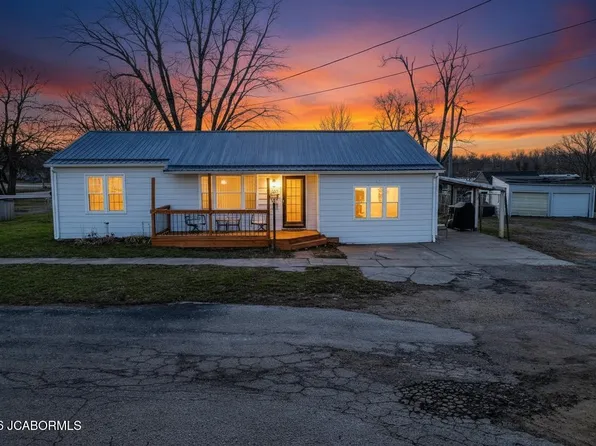 202 W Mulberry St, Huntsville, MO 65259