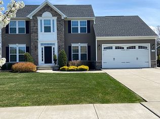 3 Pear Tree Ln, Lancaster, NY 14086