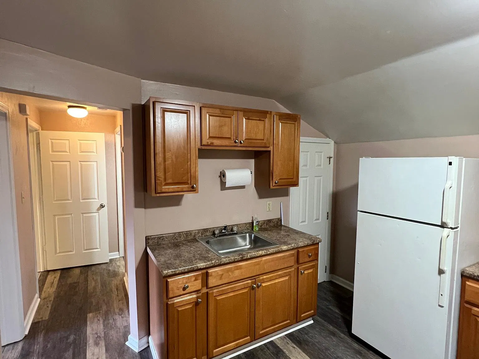 1 bed, $725 — Photo 2