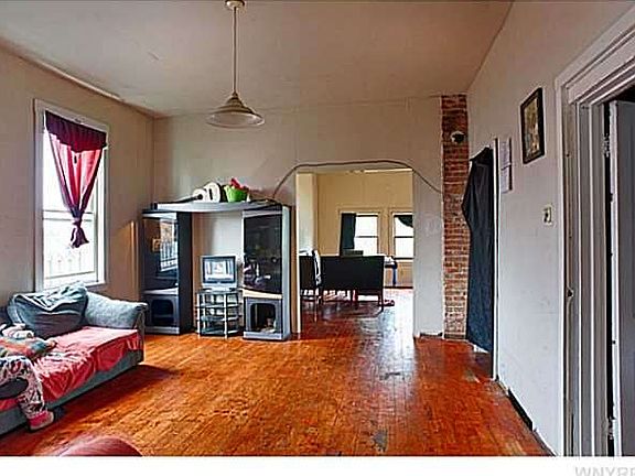 5th image of 299 Grider St