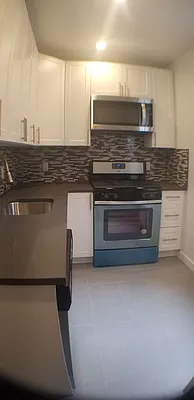 Rented by Roberto Guilbet, LREB | media 20