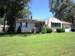 16 Raylo St, Chicopee, MA 01013