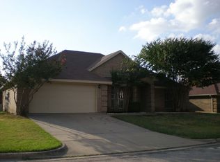 7709 Western Oaks Dr, North Richland Hills, TX 76182