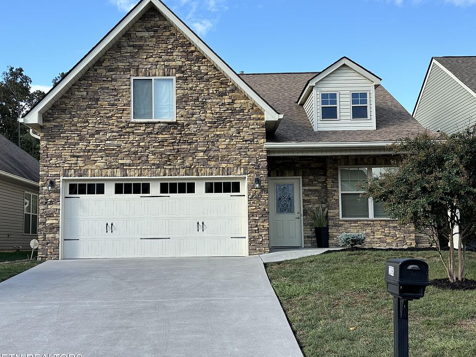 1st image of 12091 Woodhollow Ln