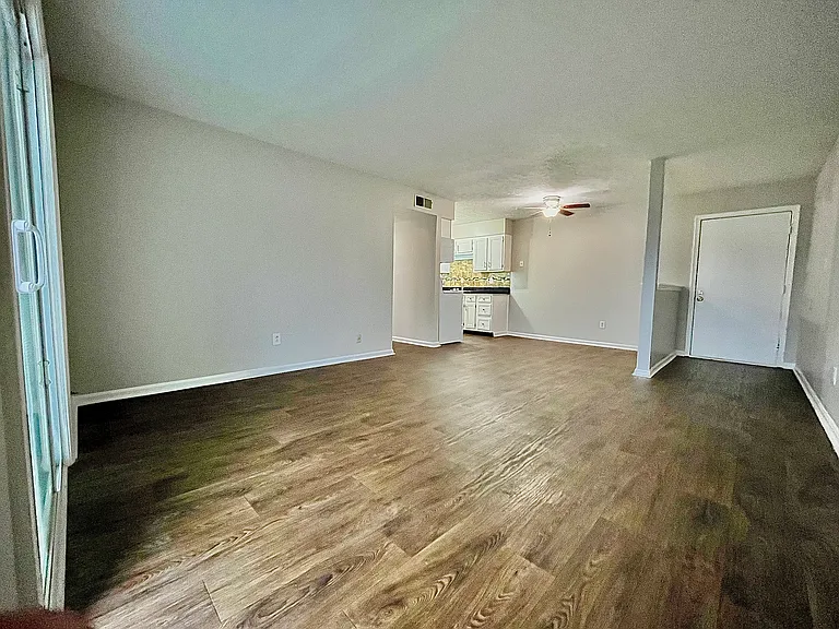 5502 Delmaria Way #6 — Photo 3