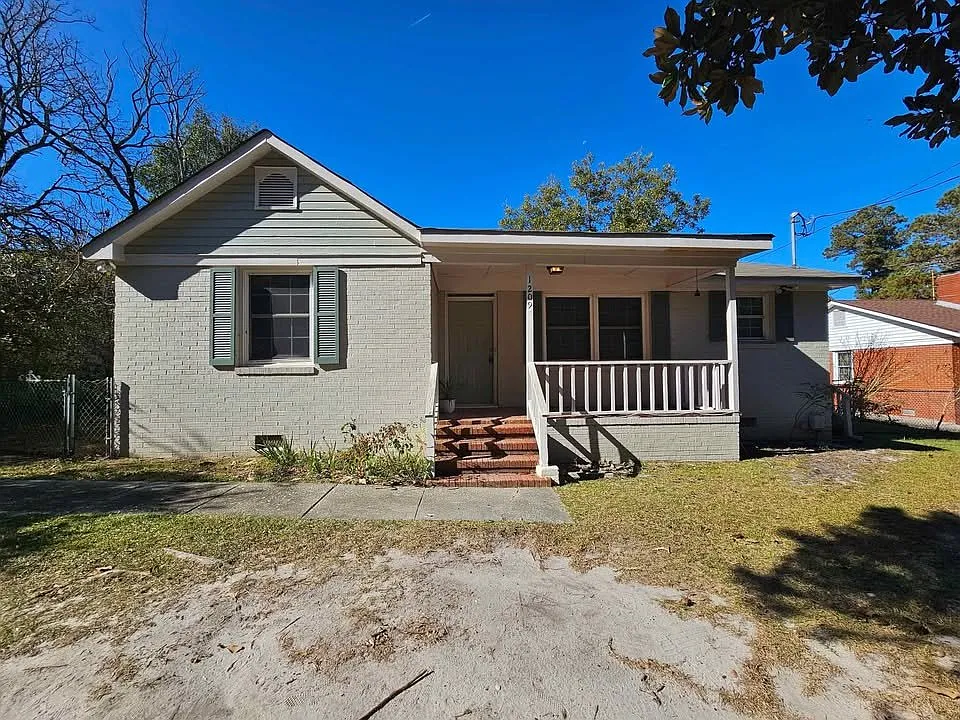 3 bed, 1161 sqft, $1,150 — Photo 1