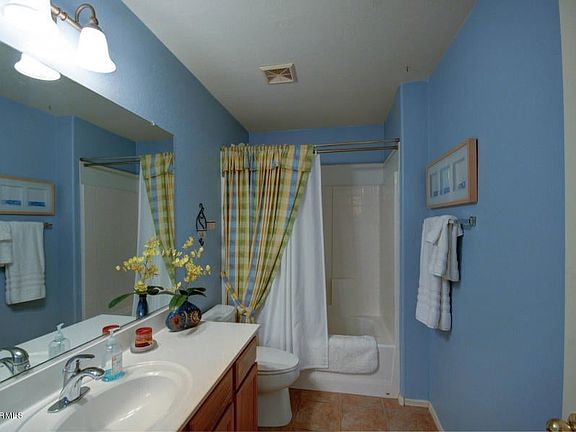 3rd image of 46149 W Guilder Ave