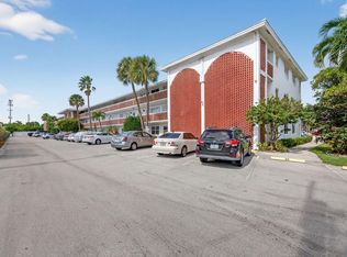 Lighthouse Point Gardens South, Lighthouse Point, FL 33064