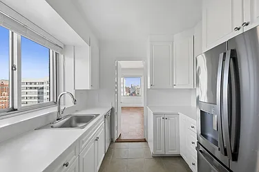 Rented by Manhattan Realty Group