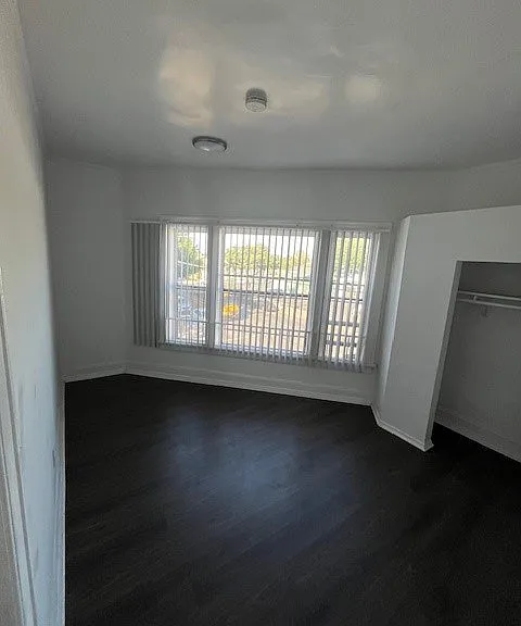 5405 S Central Ave — Photo 8