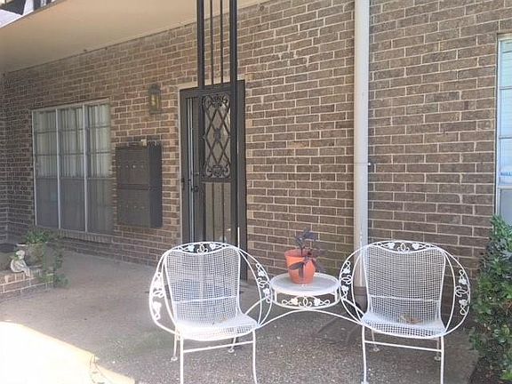 2nd image of 4432 Harlanwood Dr APT 126