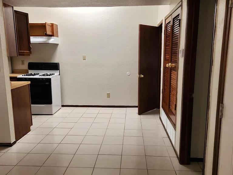 11318 Lake Erie Dr — Photo 11