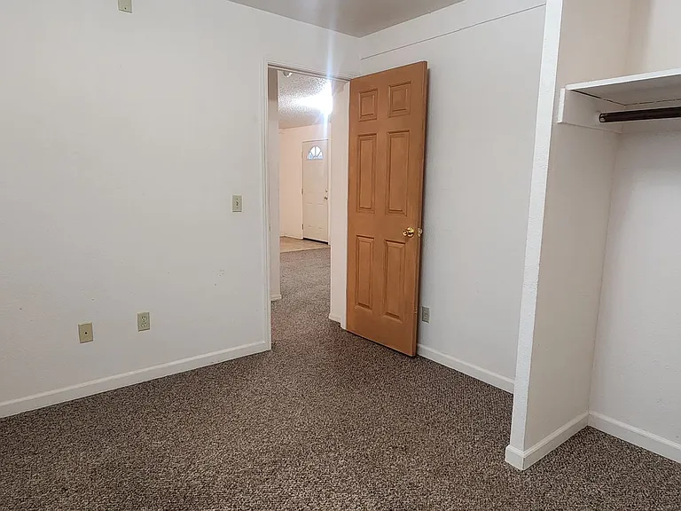 882 W Murray Rd — Photo 18