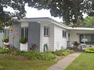 2154 Delafield St, Waukesha, WI 53188