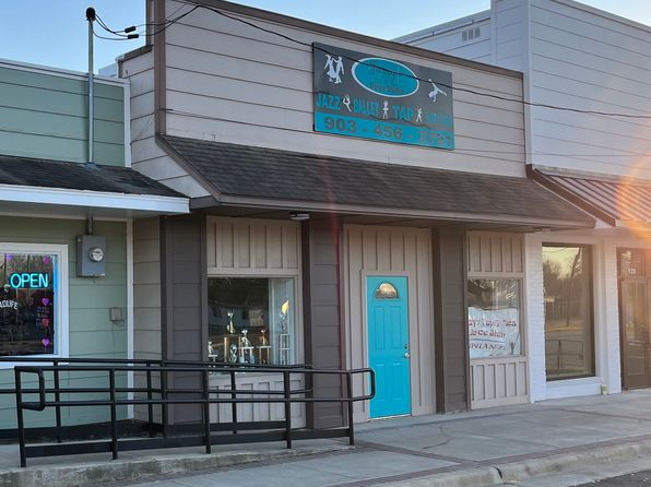 123 E Main St