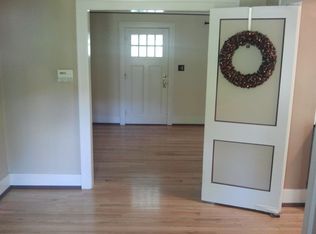 902 Cherokee Ave, Royal Oak, MI