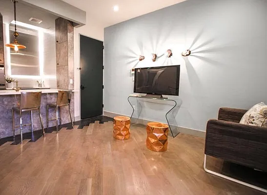 Rented by TheRealEstateCompany.com LLC | media 47