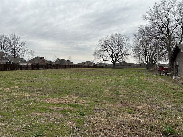 Slack & Crawford Streets 47, Pea Ridge, AR 72751