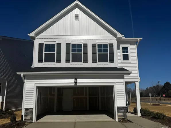 397 Glacier Lake Dr, Raleigh, NC 27610