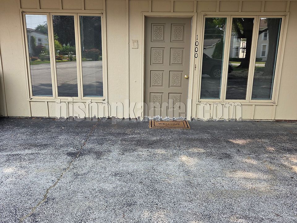 1st image of 1000 Crystal Ave #1000