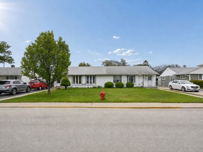 (Undisclosed Address), Hometown, IL, 60456
