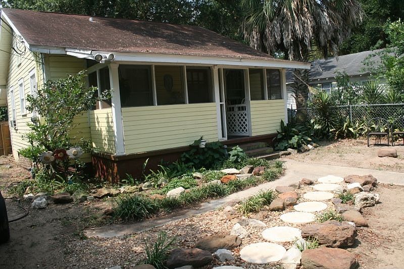 1st image of 3309 W Gadsden St