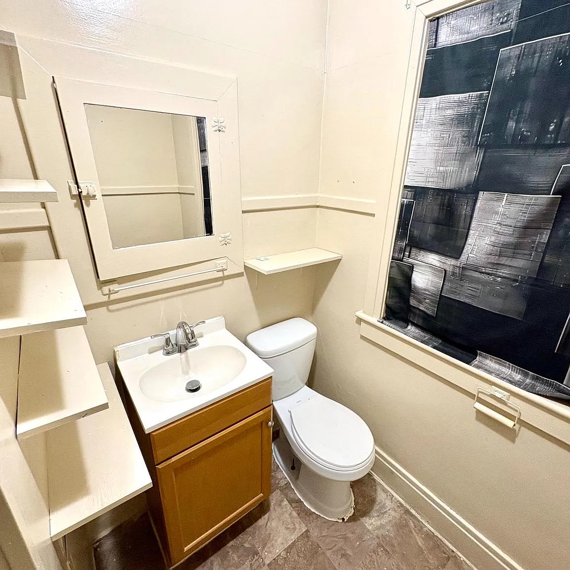 3 bed, 1200 sqft, $1,395 — Photo 2