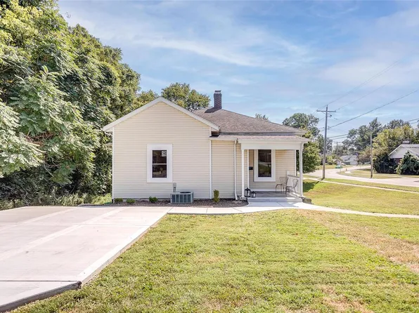 310 S Combs Ave, Collinsville, IL 62234