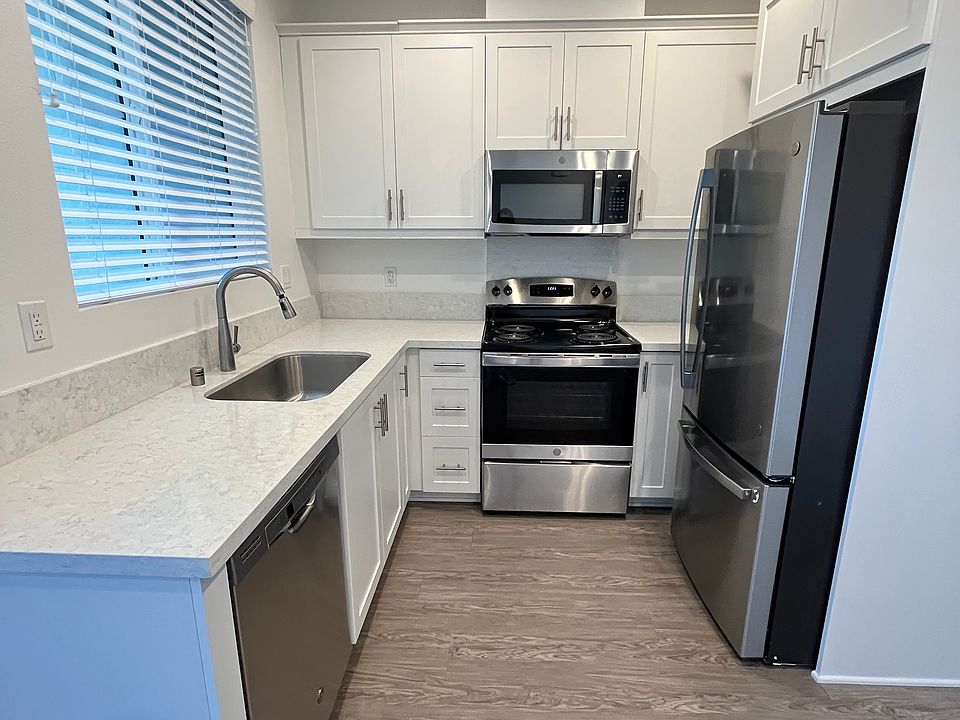 1st image of 3370 W 84th St #3
