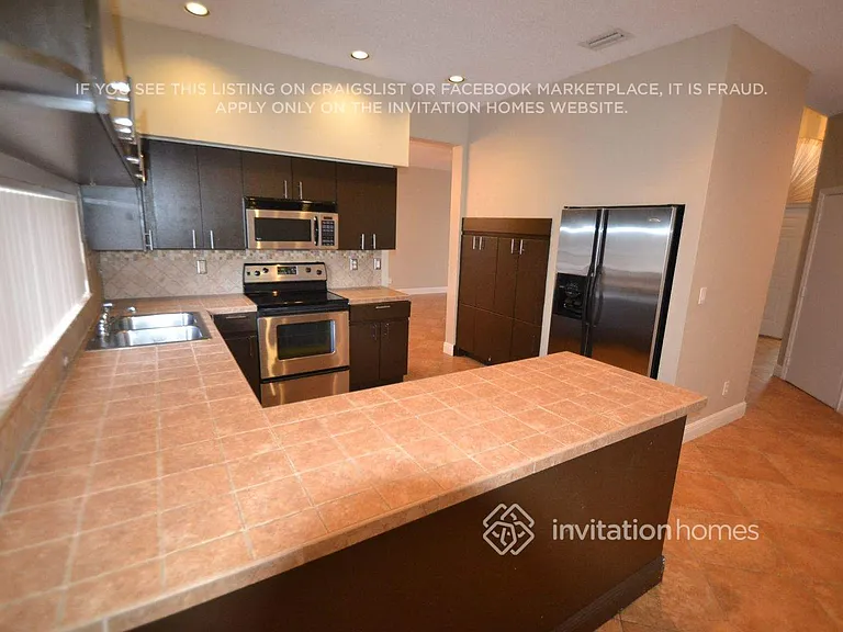 10225 Panama St — Photo 7