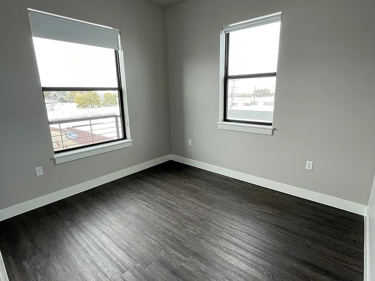 605 N 7th Ave #208 — Photo 4
