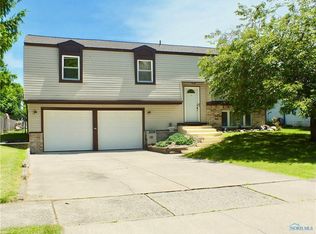 1949 Beachcraft Dr, Northwood, OH 43619