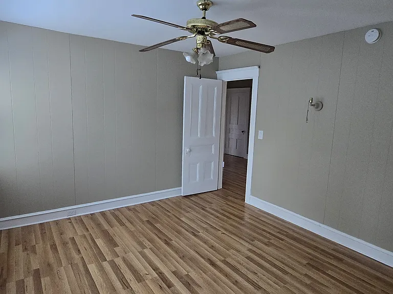 27 Losey St — Photo 13