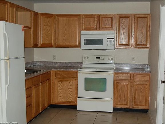 4th image of 212 Pigeon Ave