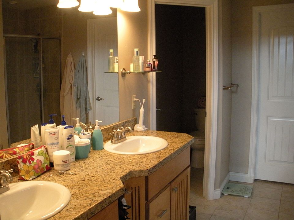 2nd image of 3503 Chestnut Dr