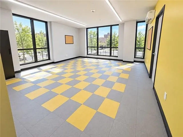 Studio, $16,000 — Photo 2