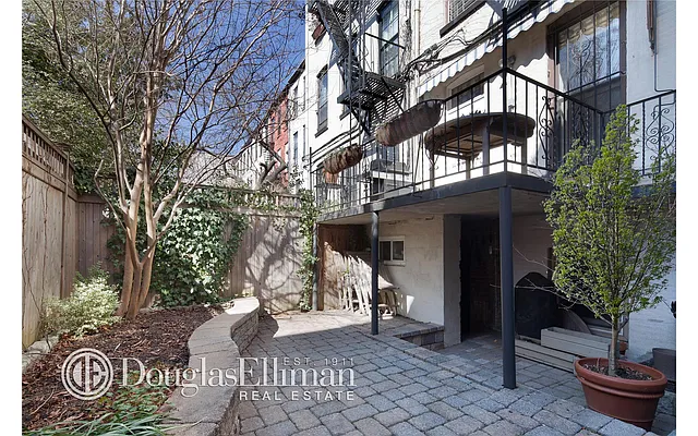 Sold by Douglas Elliman | media 28