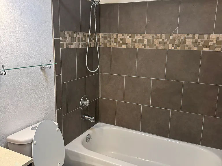 1407 W Kiernan Ave — Photo 12