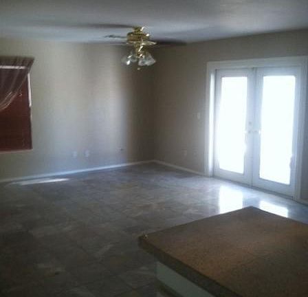 4th image of 12822 N Palm St