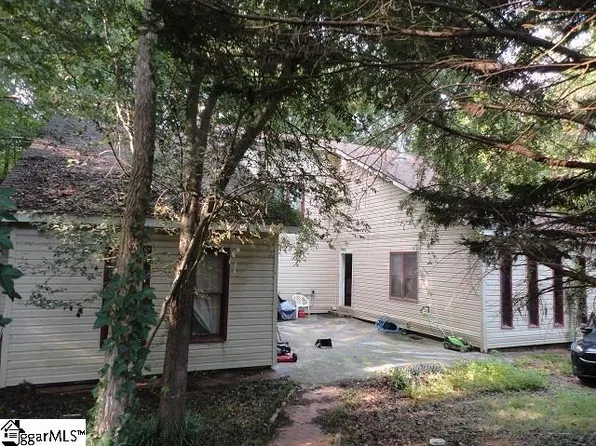 142 Tabor St, Central, SC 29630
