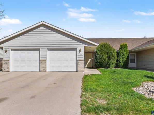 412 N 9th Ave, Brandon, SD 57005