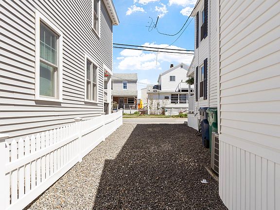 5th image of 7 Concord Avenue