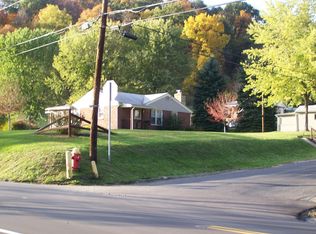 68 Turkey Foot Rd, Weirton, WV 26062